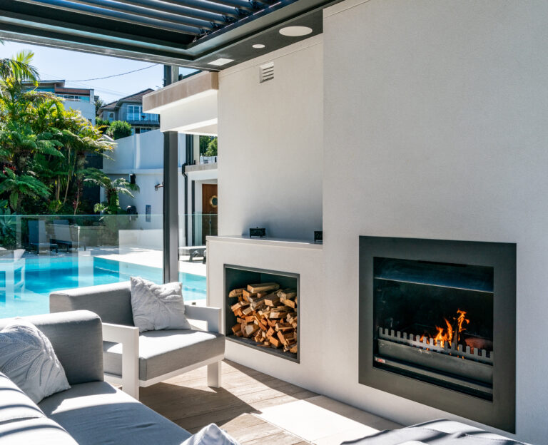 Perfect for indoor or outdoor use, the Jetmaster Universal Insert provides beautiful radiant heat in any space.