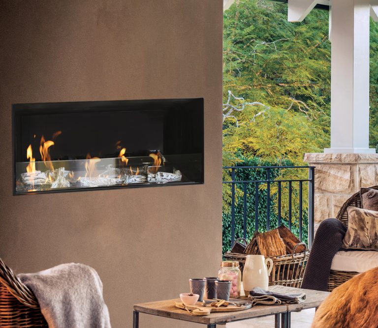 Extend your outdoor entertainment season with a Patio Horizon Panoramic gas fire for those cooler Autumn and Spring months.